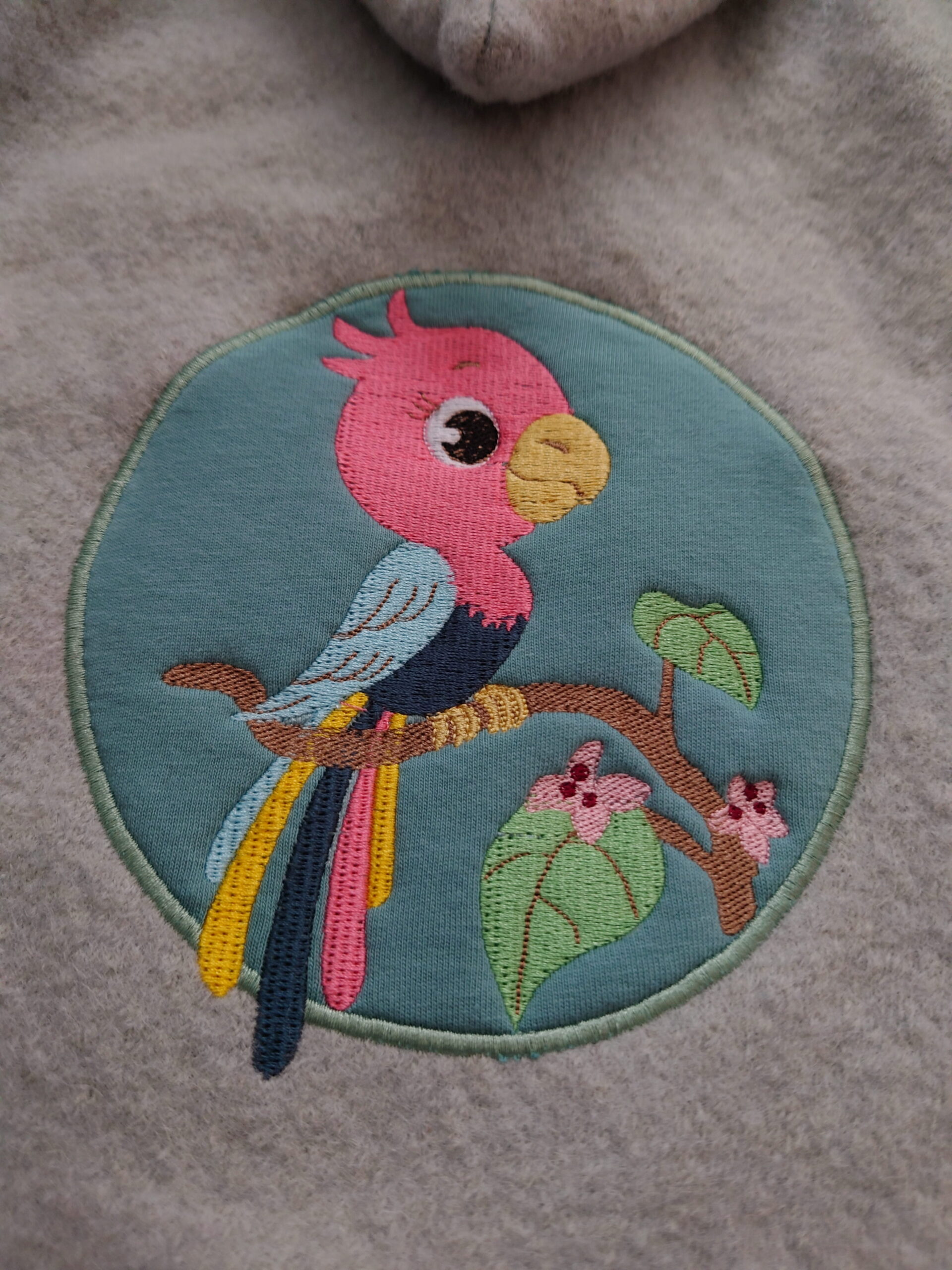 Walkjacke „Galaktischer Papagei“ 🌌🦜 - Gr. 98 – Bild 5